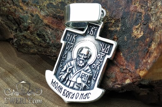 Мужская серебряная ладанка с чернением, фото