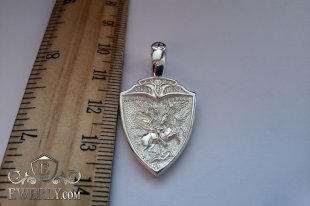 Подвеска - щит на шею, фото